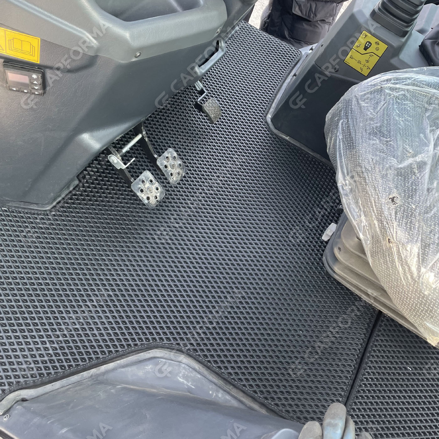 Ворсовые коврики на Спецтехника Экскаватор-погрузчик Cukurova 888  в Улан-Удэ