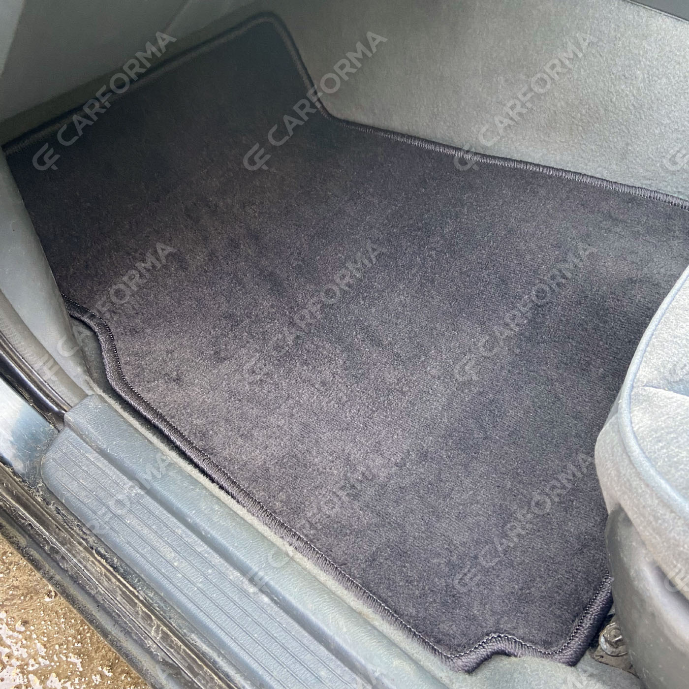 Ворсовые коврики на Nissan Laurel (C35) 1997&nbsp;-&nbsp;2002 в Улан-Удэ