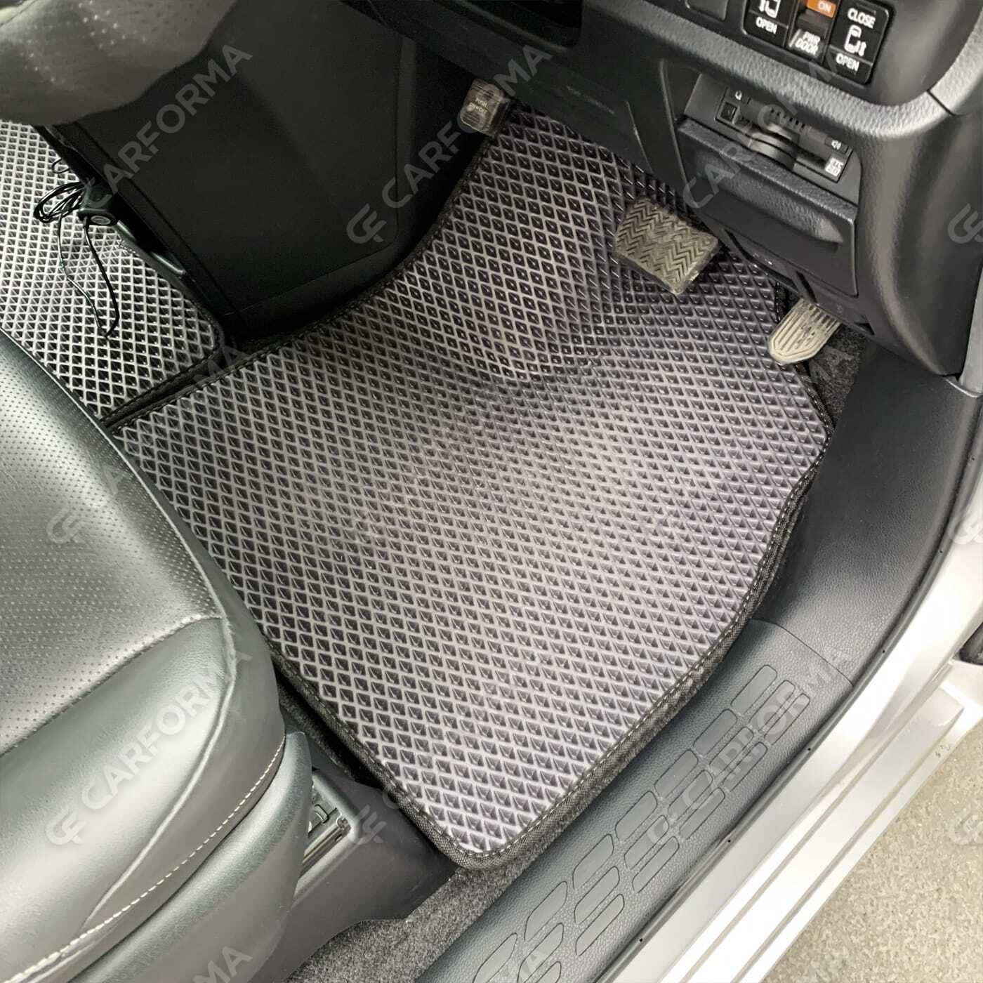 Коврики на Toyota Noah (R80) 2014&nbsp;-&nbsp;2021 в Улан-Удэ