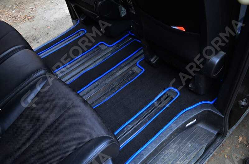 Ворсовые коврики на Nissan Elgrand (E51) 2002&nbsp;-&nbsp;2010 в Улан-Удэ