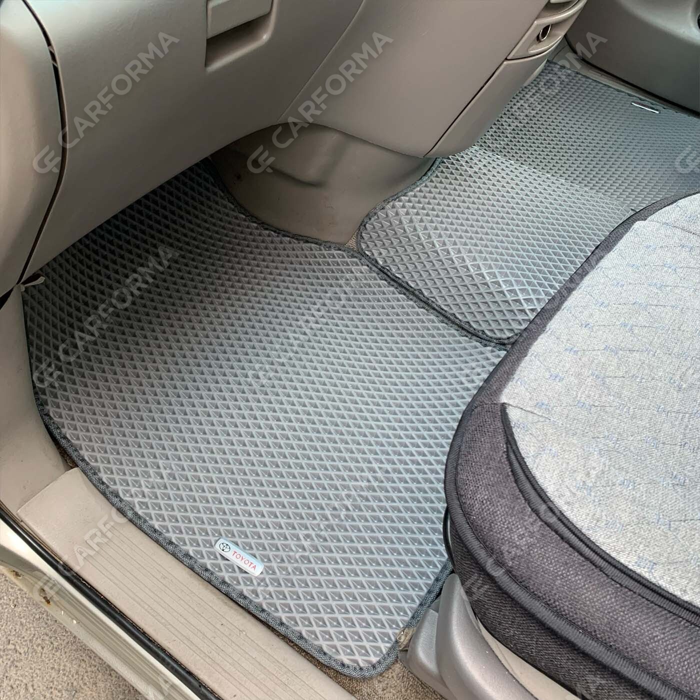 Ворсовые коврики на Toyota Estima II 2000&nbsp;-&nbsp;2005 в Улан-Удэ