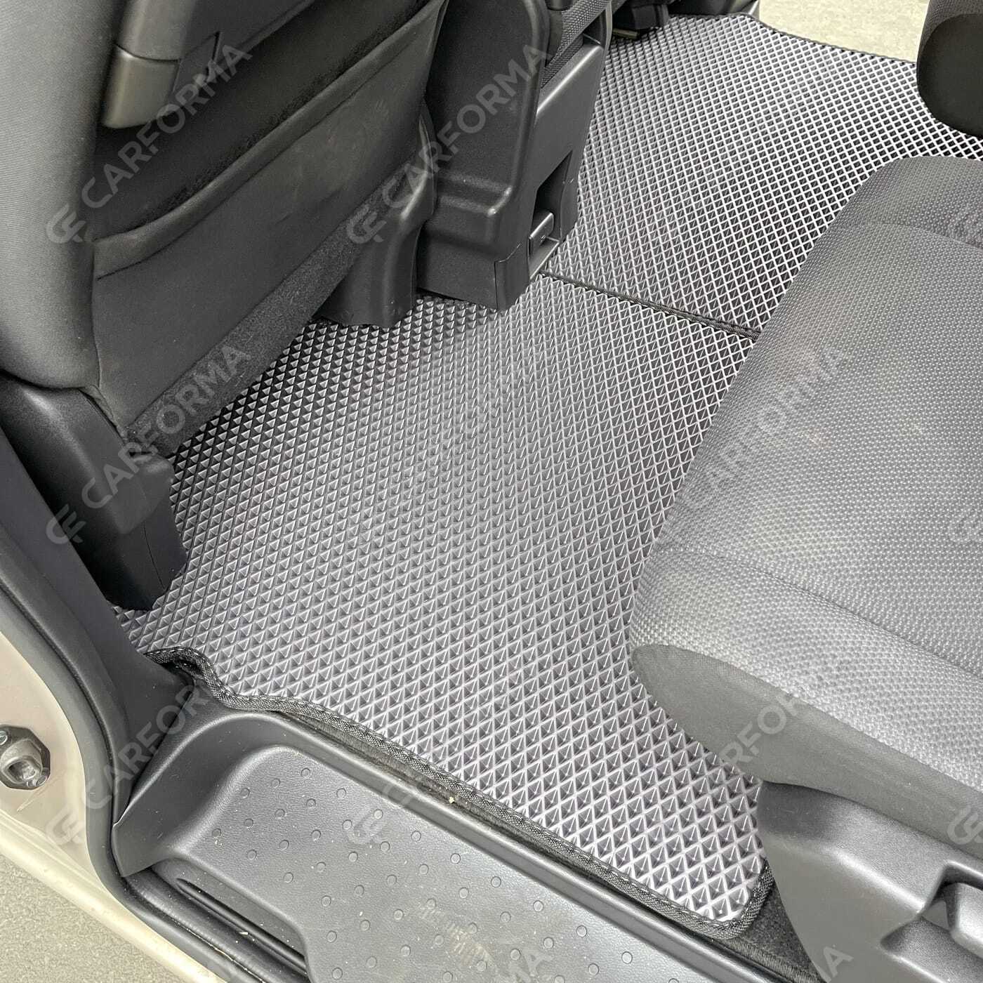 Коврики на Nissan Serena (C26) 2010&nbsp;-&nbsp;2016 в Улан-Удэ