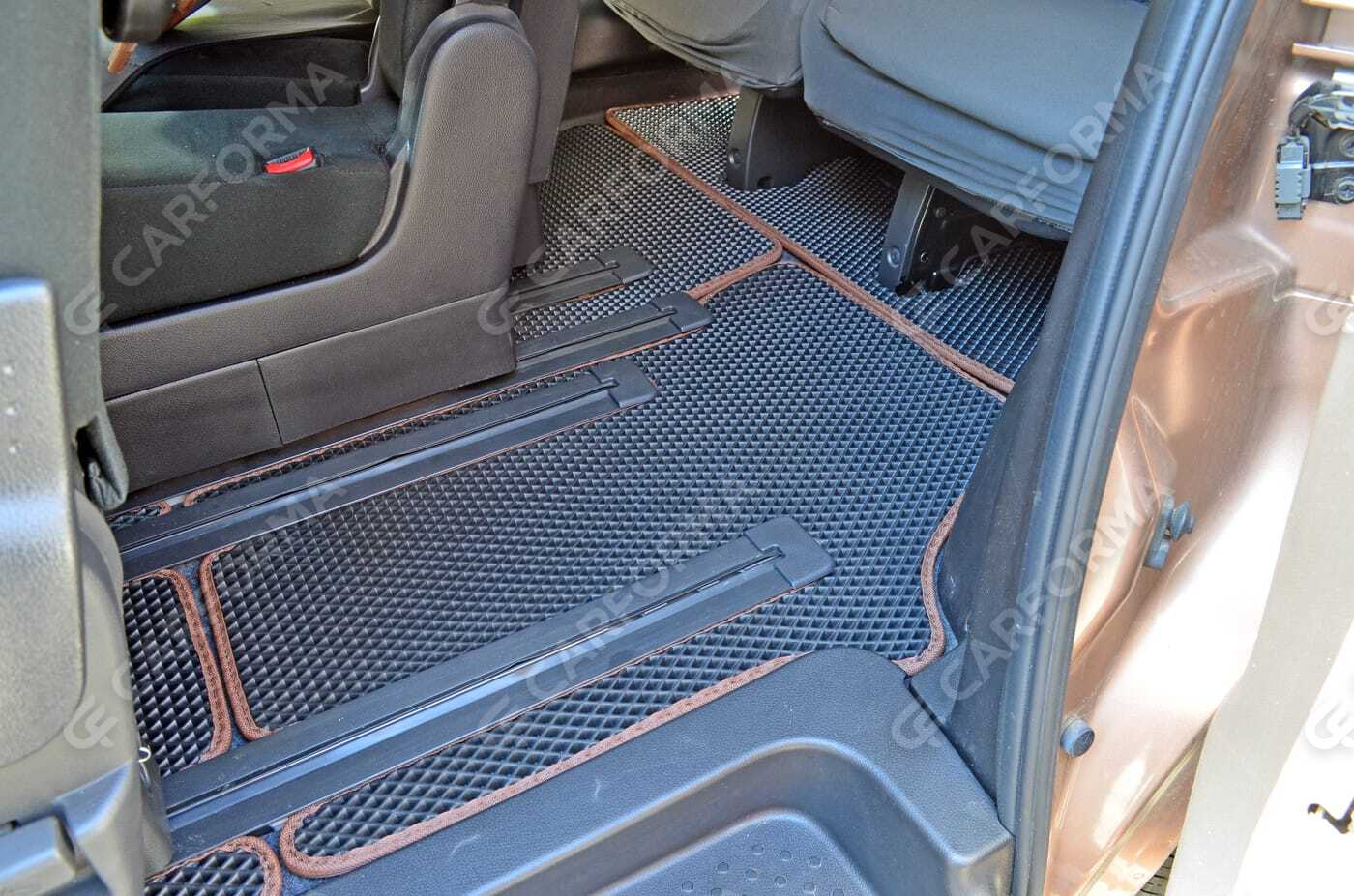 Коврики на Nissan Serena (C26) 2010&nbsp;-&nbsp;2016 в Улан-Удэ