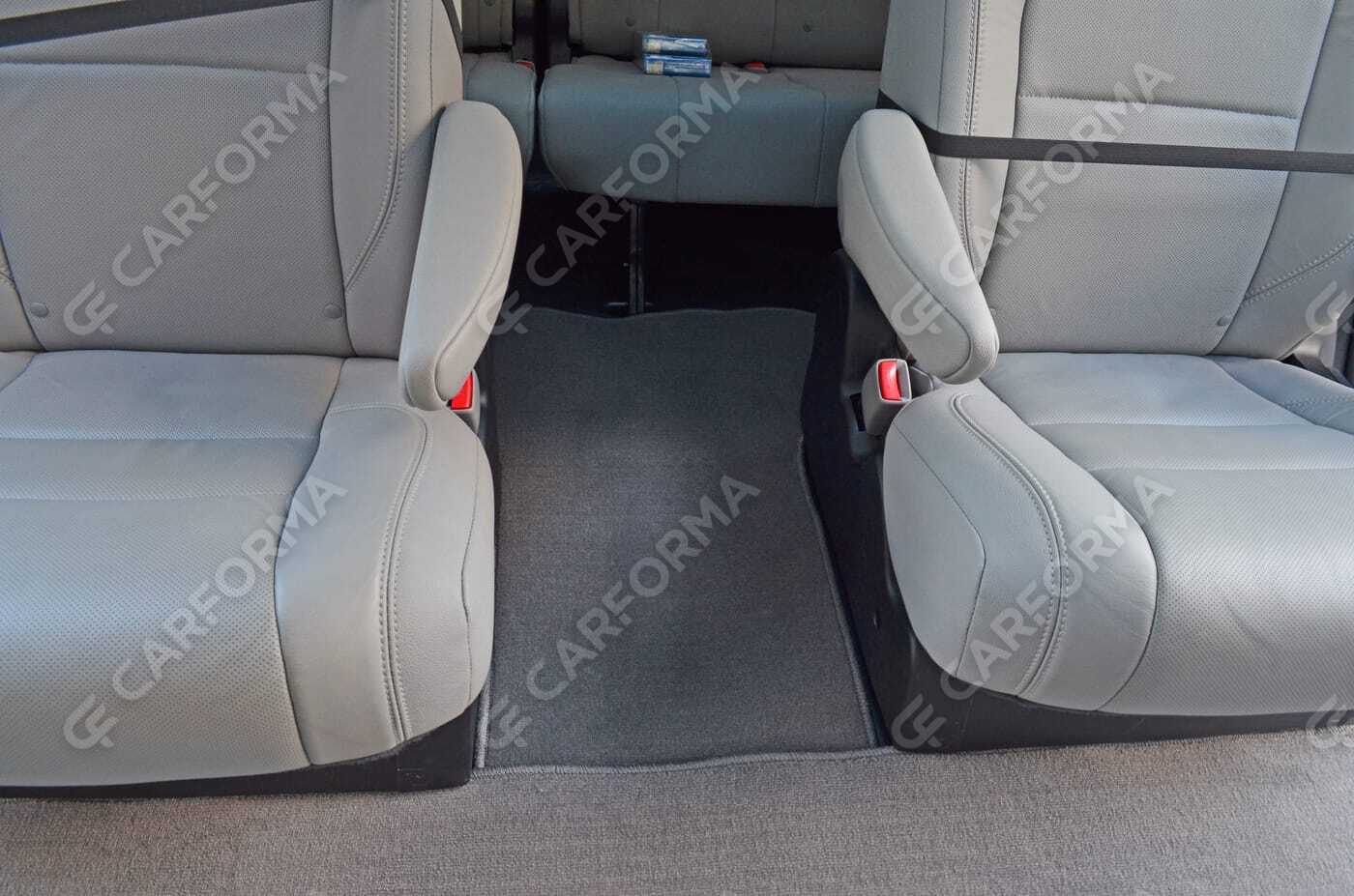 Коврики на Toyota Sienna III 2010&nbsp;-&nbsp;2020 в Улан-Удэ