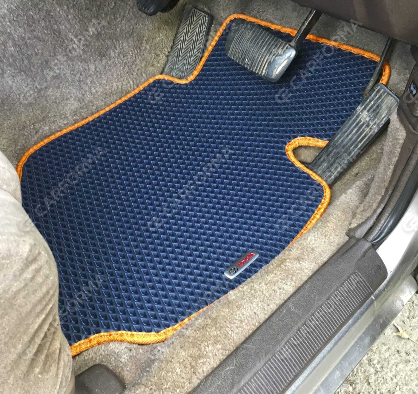 Коврики на Toyota Crown (S130) 1987&nbsp;-&nbsp;1999 в Улан-Удэ