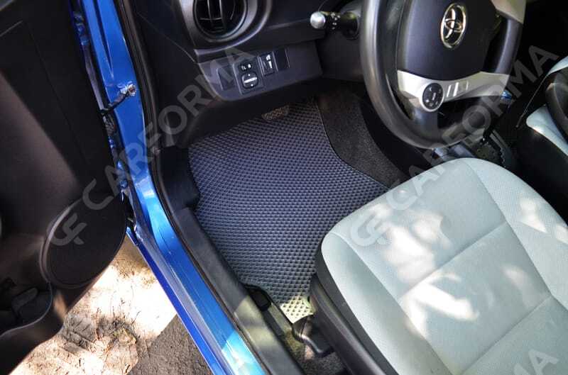 Ворсовые коврики на Toyota Prius C 2011&nbsp;-&nbsp;2021 в Улан-Удэ