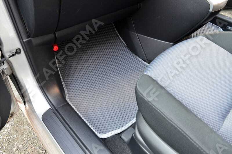 Ворсовые коврики на Mazda Premacy II 2005&nbsp;-&nbsp;2010 в Улан-Удэ