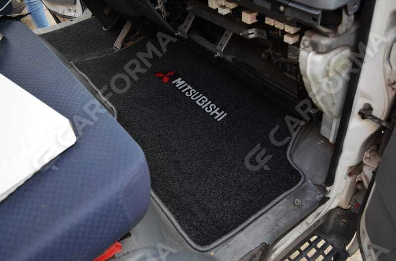 Ворсовые коврики на Mitsubishi Fuso Canter VII широкая кабина 2002&nbsp;-&nbsp;2017 в Улан-Удэ