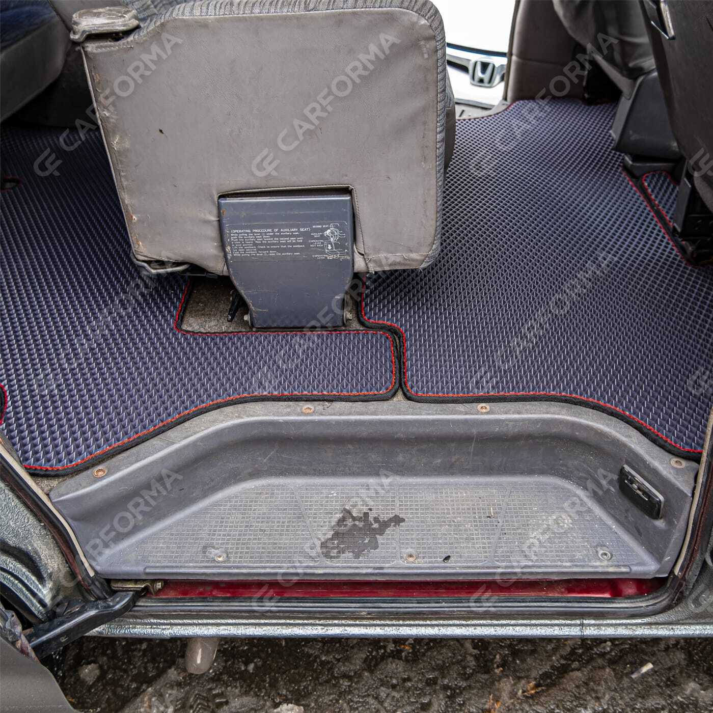 Коврики на Mitsubishi Space Gear 1994&nbsp;-&nbsp;2007 в Улан-Удэ