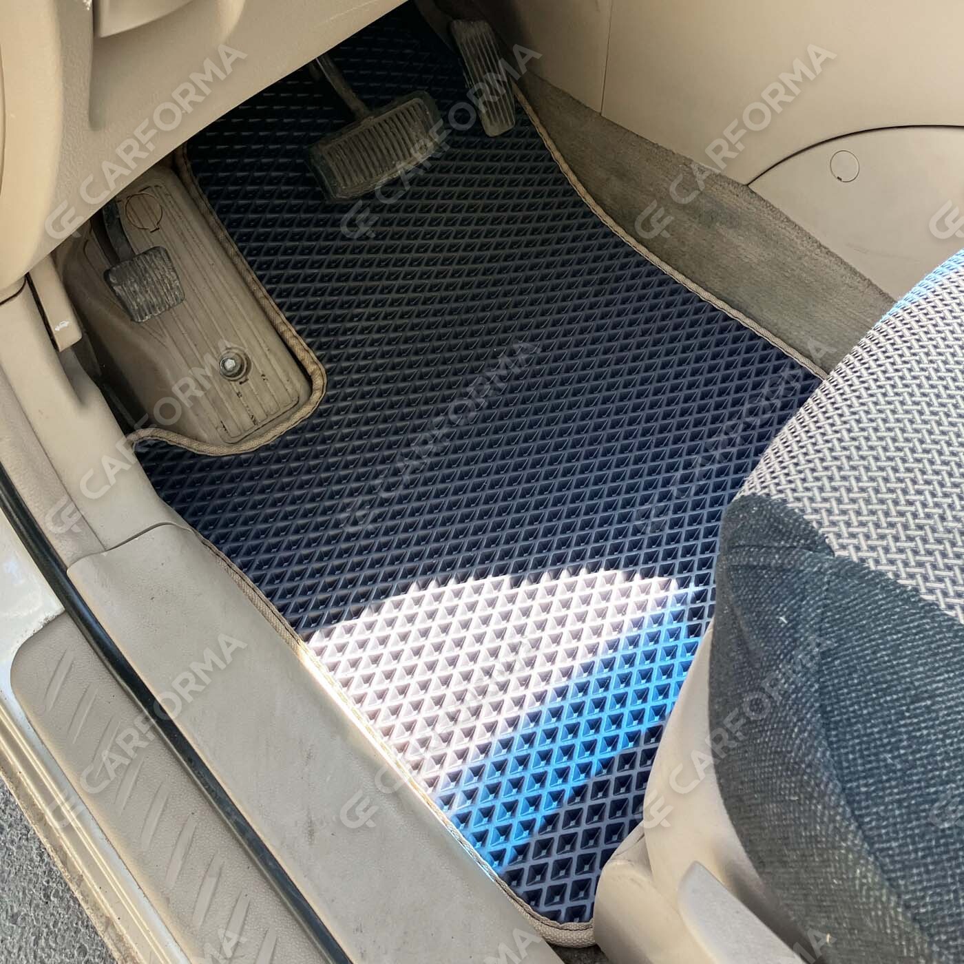 Ворсовые коврики на KIA Carens II 2006&nbsp;-&nbsp;2012 в Улан-Удэ