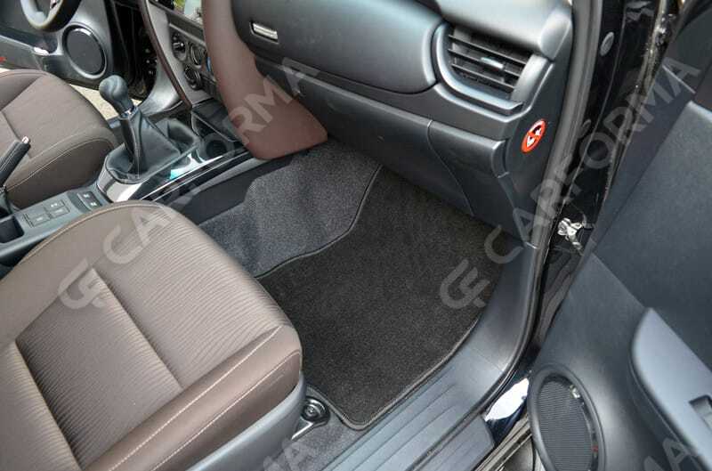Ворсовые коврики на Toyota Fortuner II 2015&nbsp;-&nbsp;2026 в Улан-Удэ