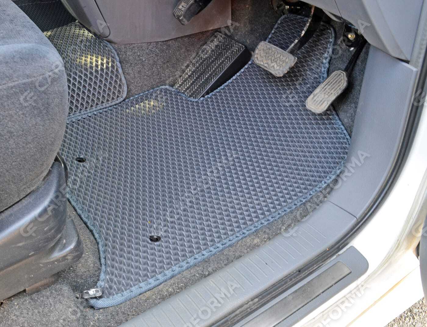 EVA коврики на Toyota Ipsum II 2001&nbsp;-&nbsp;2009 в Улан-Удэ