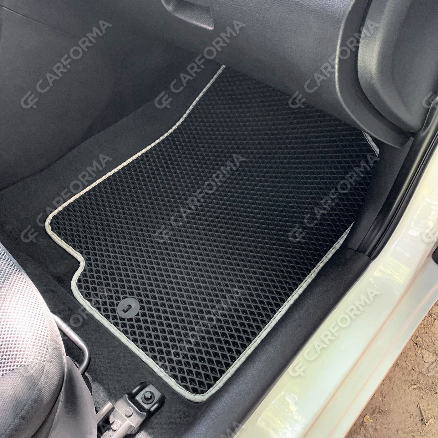 Коврики на KIA Rio III 2011&nbsp;-&nbsp;2017 в Улан-Удэ