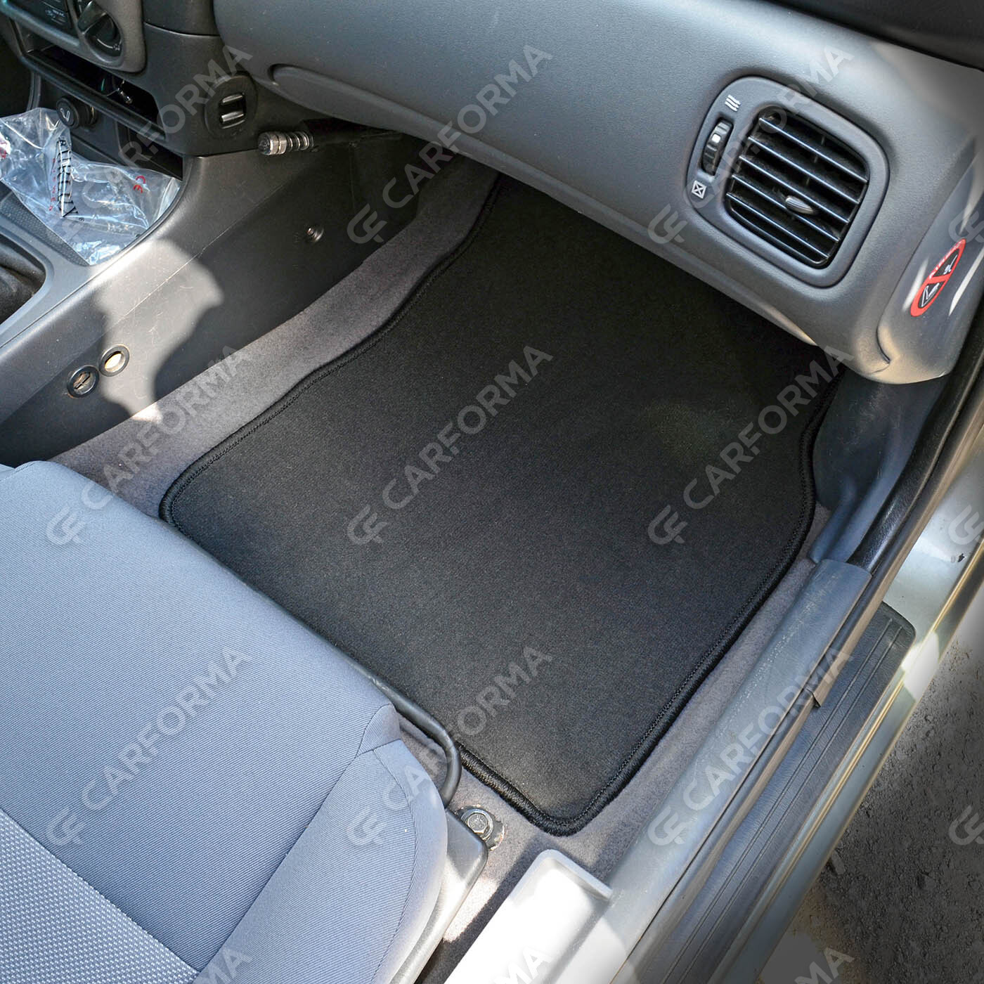 Ворсовые коврики на Nissan Almera 2 (N16) 2000&nbsp;-&nbsp;2006 в Улан-Удэ