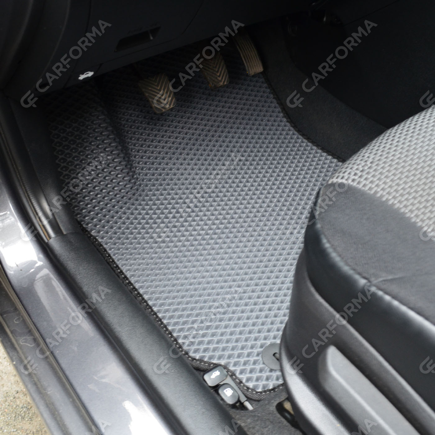 Коврики на KIA Rio III 2011&nbsp;-&nbsp;2017 в Улан-Удэ