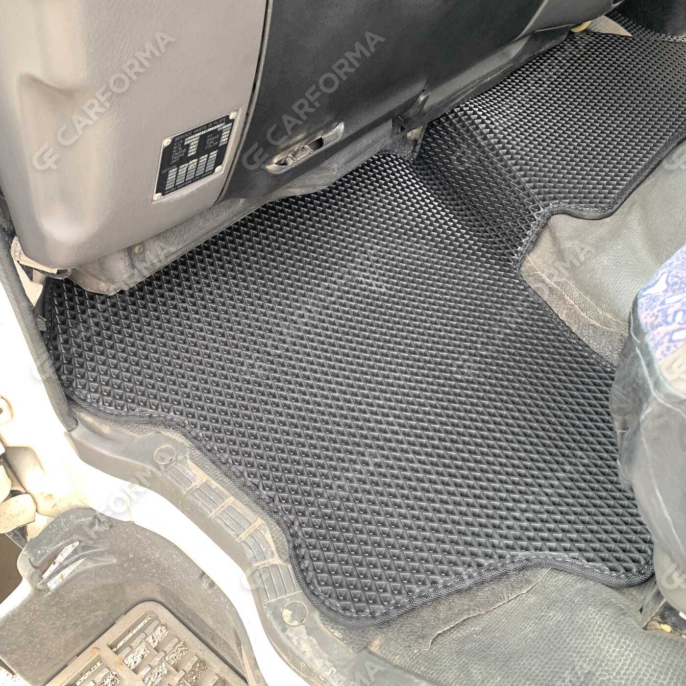 Ворсовые коврики на Isuzu Forward IV узкая кабина 1994&nbsp;-&nbsp;2009 в Улан-Удэ