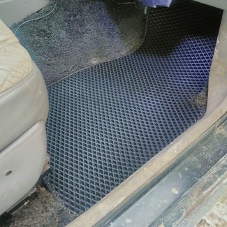 Коврики на Jeep Grand Cherokee (ZJ) 1992 - 1999 в Улан-Удэ Коврики на Jeep Grand Cherokee (ZJ) 1992 - 1999 в Улан-Удэ