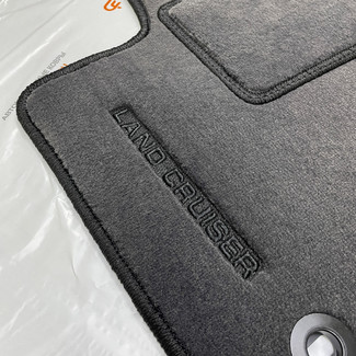 Ворсовые коврики на Toyota Land Cruiser 80 1990 - 1997 в Улан-Удэ Ворсовые коврики на Toyota Land Cruiser 80 1990 - 1997 в Улан-Удэ