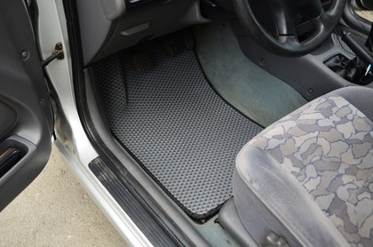 Коврики на Toyota Avensis I 1997&nbsp;-&nbsp;2002 в Улан-Удэ