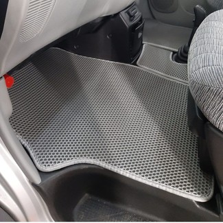 Ворсовые коврики на Mitsubishi Delica 4 1994 - 2007 в Улан-Удэ Ворсовые коврики на Mitsubishi Delica 4 1994 - 2007 в Улан-Удэ