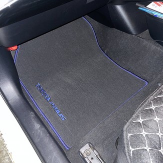 Ворсовые коврики на Toyota Prius (50) 2015 - 2023 в Улан-Удэ Ворсовые коврики на Toyota Prius (50) 2015 - 2023 в Улан-Удэ