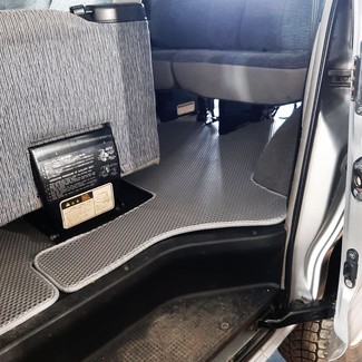 Ворсовые коврики на Mitsubishi Delica 4 1994 - 2007 в Улан-Удэ Ворсовые коврики на Mitsubishi Delica 4 1994 - 2007 в Улан-Удэ