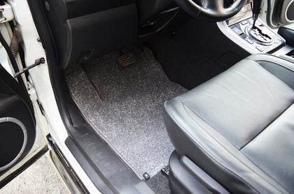 Ворсовые коврики на Suzuki Grand Vitara III 2005 - 2016 в Улан-Удэ Ворсовые коврики на Suzuki Grand Vitara III 2005 - 2016 в Улан-Удэ