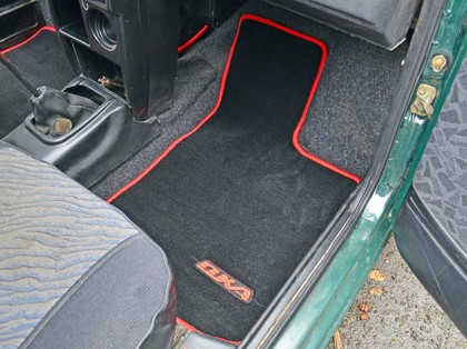 Коврики на Lada (ВАЗ) 1111 Ока 1987 - 2008 в Улан-Удэ Коврики на Lada (ВАЗ) 1111 Ока 1987 - 2008 в Улан-Удэ