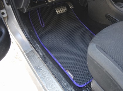 Коврики на Peugeot 206 1998 - 2012 в Улан-Удэ Коврики на Peugeot 206 1998 - 2012 в Улан-Удэ