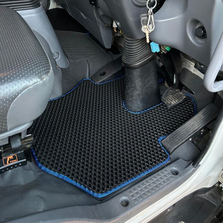 Ворсовые коврики на Isuzu Forward V узкая кабина 2007 - 2026 в Улан-Удэ Ворсовые коврики на Isuzu Forward V узкая кабина 2007 - 2026 в Улан-Удэ