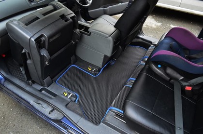 Ворсовые коврики на Toyota Isis 2004&nbsp;-&nbsp;2017 в Улан-Удэ