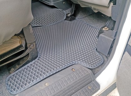 Ворсовые коврики на Nissan Patrol (Y60) 1987 - 1997 в Улан-Удэ Ворсовые коврики на Nissan Patrol (Y60) 1987 - 1997 в Улан-Удэ