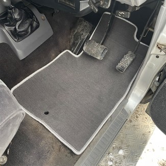 Ворсовые коврики на Toyota Land Cruiser 70 2006 - 2026 в Улан-Удэ Ворсовые коврики на Toyota Land Cruiser 70 2006 - 2026 в Улан-Удэ