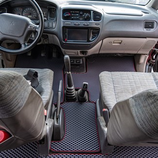 Коврики на Mitsubishi Space Gear 1994 - 2007 в Улан-Удэ Коврики на Mitsubishi Space Gear 1994 - 2007 в Улан-Удэ