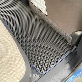 Ворсовые коврики на Toyota Sienta II 2015 - 2022 в Улан-Удэ Ворсовые коврики на Toyota Sienta II 2015 - 2022 в Улан-Удэ