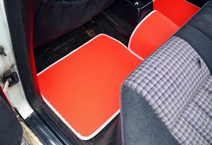 Коврики на Mercedes E (W124) 1986 - 1996 в Улан-Удэ Коврики на Mercedes E (W124) 1986 - 1996 в Улан-Удэ