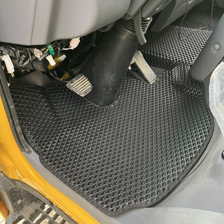 Коврики на Isuzu ELF VI широкая кабина 2006&nbsp;-&nbsp;2026 в Улан-Удэ