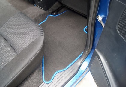 Ворсовые коврики на Toyota Hilux VII 2008 - 2015 в Улан-Удэ Ворсовые коврики на Toyota Hilux VII 2008 - 2015 в Улан-Удэ