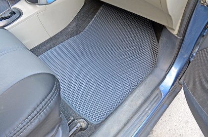 EVA коврики на Toyota Yaris II 2005 - 2011 в Улан-Удэ EVA коврики на Toyota Yaris II 2005 - 2011 в Улан-Удэ