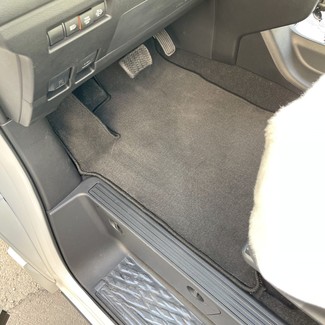 Ворсовые коврики на Toyota Hiace (H300) 2019 - 2026 в Улан-Удэ Ворсовые коврики на Toyota Hiace (H300) 2019 - 2026 в Улан-Удэ