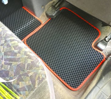 Ворсовые коврики на Nissan Almera I (N15) 1995 - 2000 в Улан-Удэ Ворсовые коврики на Nissan Almera I (N15) 1995 - 2000 в Улан-Удэ