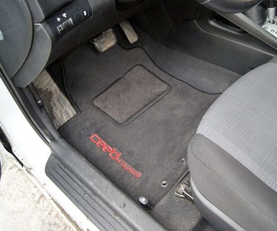 Ворсовые коврики на KIA Ceed I 2007&nbsp;-&nbsp;2012 в Улан-Удэ