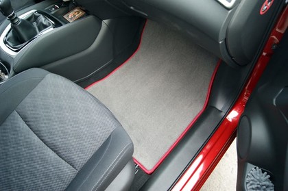 Ворсовые коврики на Nissan Qashqai (J11) (Английская сборка) 2013 - 2026 в Улан-Удэ Ворсовые коврики на Nissan Qashqai (J11) (Английская сборка) 2013 - 2026 в Улан-Удэ