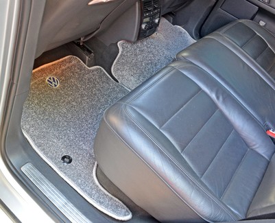 Ворсовые коврики на Volkswagen Touareg I 2002 - 2010 в Улан-Удэ Ворсовые коврики на Volkswagen Touareg I 2002 - 2010 в Улан-Удэ
