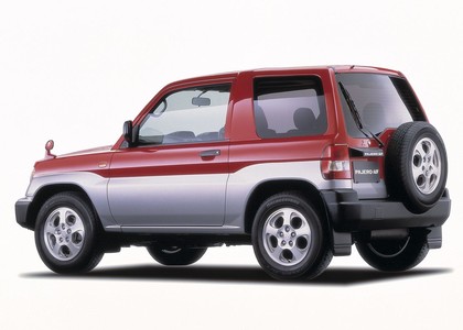 Коврики на Mitsubishi Pajero iO 1998&nbsp;-&nbsp;2007 в Улан-Удэ