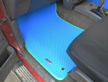 Ворсовые коврики на Toyota Hilux Surf II 1989 - 1995 в Улан-Удэ Ворсовые коврики на Toyota Hilux Surf II 1989 - 1995 в Улан-Удэ