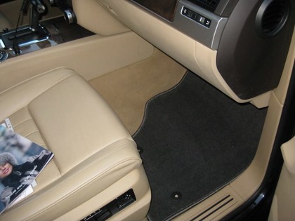 Ворсовые коврики на Volkswagen Touareg I 2002 - 2010 в Улан-Удэ Ворсовые коврики на Volkswagen Touareg I 2002 - 2010 в Улан-Удэ