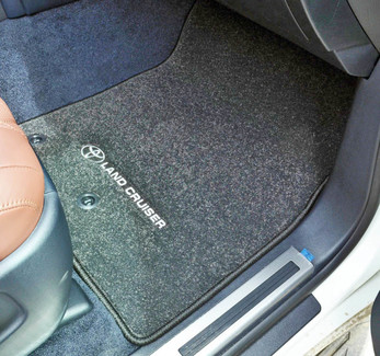 Ворсовые коврики на Toyota Land Cruiser 200 2007 - 2021 в Улан-Удэ Ворсовые коврики на Toyota Land Cruiser 200 2007 - 2021 в Улан-Удэ