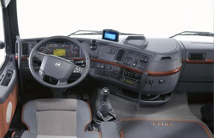 Ворсовые коврики на Volvo FH II (FH12, FH13, FH16) 2001 - 2012 в Улан-Удэ Ворсовые коврики на Volvo FH II (FH12, FH13, FH16) 2001 - 2012 в Улан-Удэ