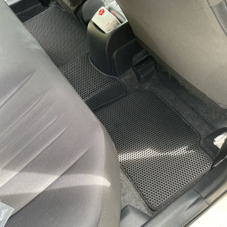 Ворсовые коврики на Toyota Yaris IV 2019 - 2026 в Улан-Удэ Ворсовые коврики на Toyota Yaris IV 2019 - 2026 в Улан-Удэ